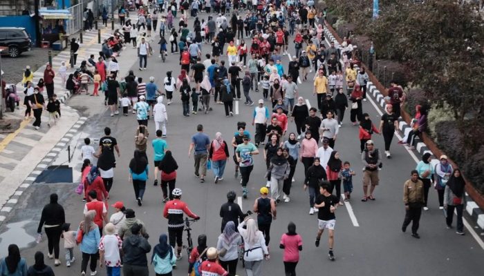 Serunya Car Free Day Depok: Ada Pedagang & Pengamen