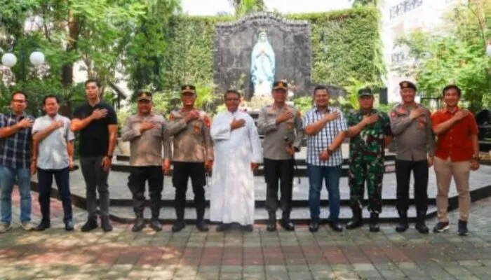 Kapolres Depok Pantau Langsung Perayaan Isa Almasih di Sejumlah Gereja