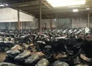 Ribuan Motor Ilegal di Gudang Siap Ekspor Digrebeg Polisi