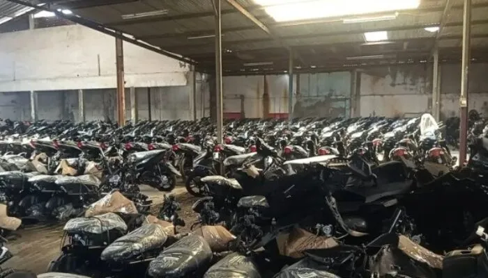 Ribuan Motor Ilegal di Gudang Siap Ekspor Digrebeg Polisi