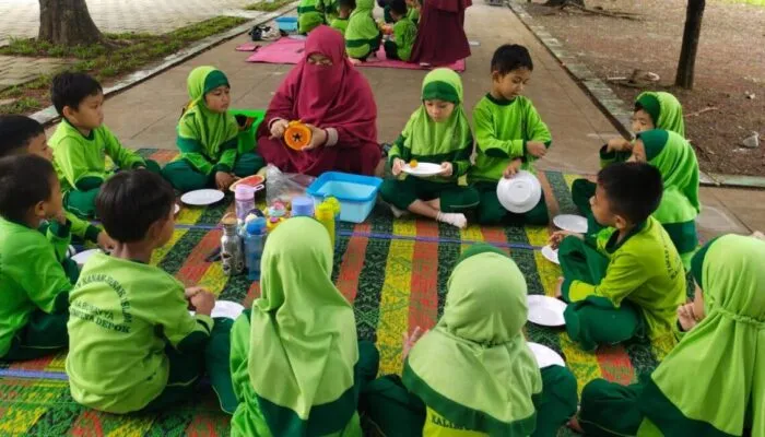 Ikuti Jejak DKI, Pemkot Depok Akan Gratiskan Sekolah Swasta