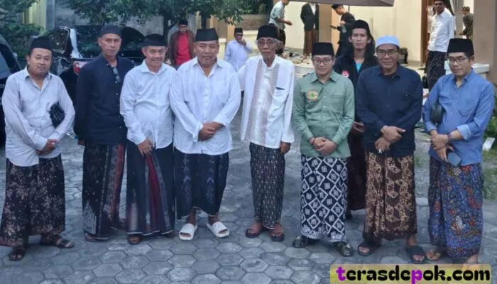 Masyayikh Sarang Rembang Do’akan Gus Salam Menakhodai PBNU dalam Muktamar Ke 35