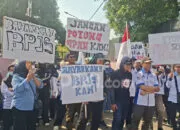 Demo Buruh Perusahaan Kosmetik di Depok, Tuntut PHK Sepihak