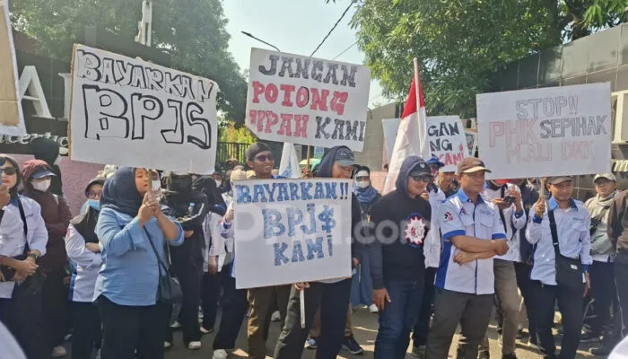 Demo Buruh Perusahaan Kosmetik di Depok, Tuntut PHK Sepihak