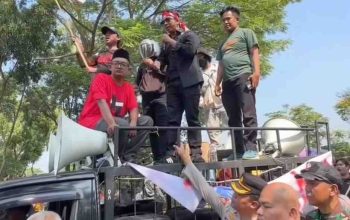 Ratusan Warga Situ Rompong Demo Kejari dan BPN Tangsel, Tuntut Hentikan Proses Hukum Empat Tersangka