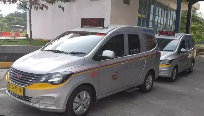 Depok Punya Angkot dengan Kursi Khusus Penumpang Disabilitas
